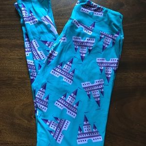 Unicorn one size lularoe leggings.. CASTLES!